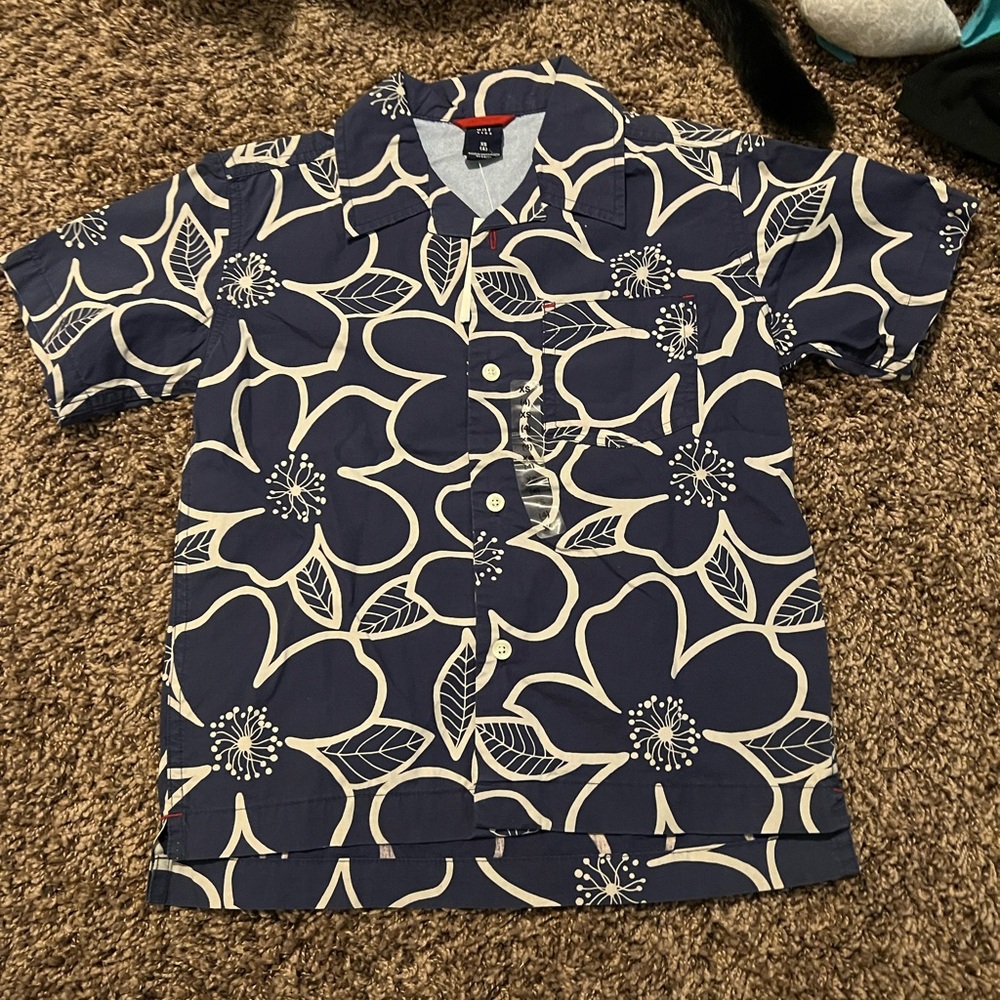 NEW Gap button down